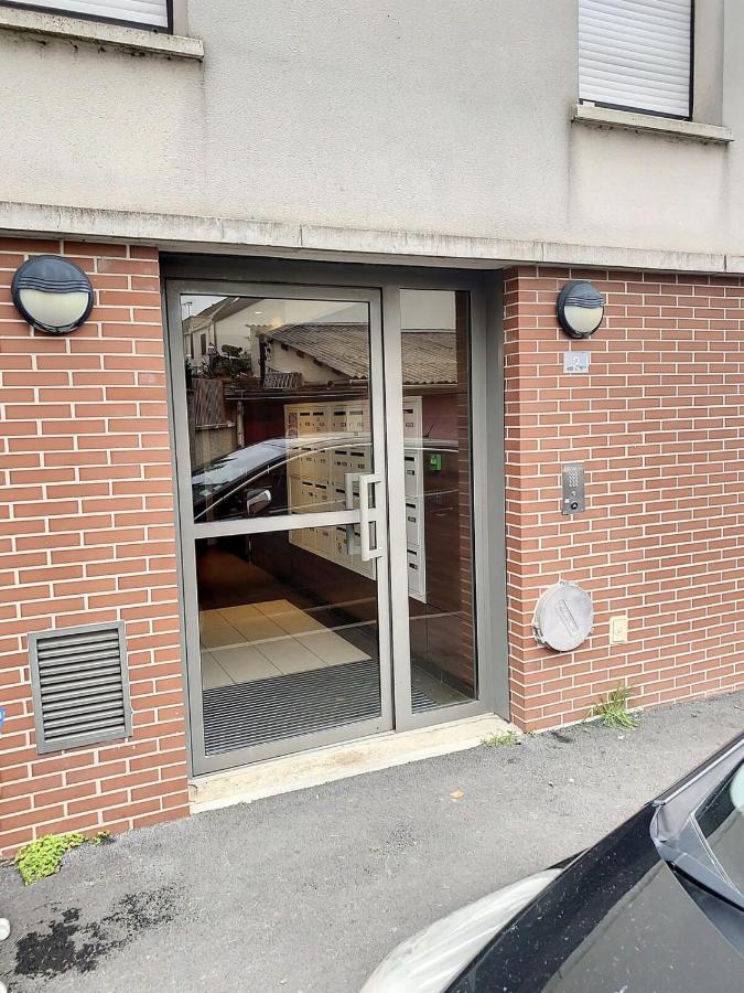 Grand Appartement Paris Et Disneyland 4Pers Neuilly-sur-Marne Exterior foto